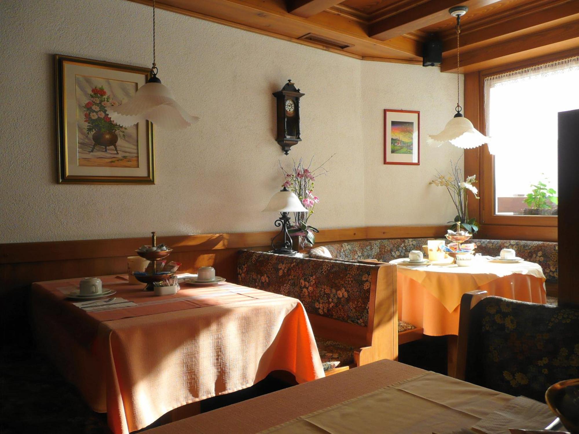 Hotel Garni Ai Serrai Rocca Pietore Exterior photo